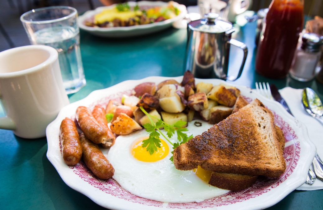 Envie de voyager, commencer vorte journée avec un petit déjeuner américain!